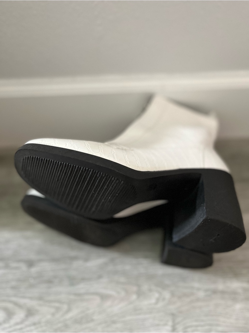 Miss Selfridge Abbi off white croc pu zip boots - Picture 8 of 10